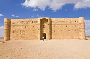 Images Dated 1st November 2009: Quasr al Khanara, desert castle, Jordan, Middle East