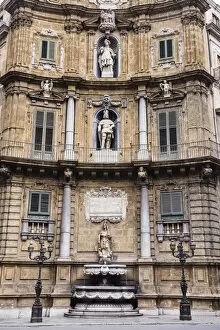 Palermo Gallery: Quattro Canti (The Four Corners), Piazza Vigliena, a Baroque square at the centre of Palermo Old