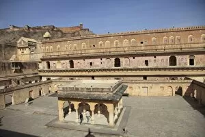 Images Dated 7th April 2010: Queens Courtyard, Amber Fort Palace, Jaipur, Rajasthan, India, Asia