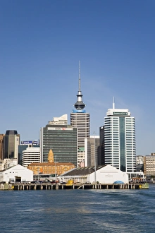 Images Dated 8th May 2007: Queens Wharf with skyscrapers in Central Business District, Auckland