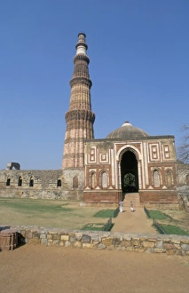 Qutab Minar (Qutub Minar)