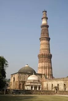 Images Dated 12th January 2009: Qutb Minar, victory tower 73m high, built between 1193 and 1368 of sandstone