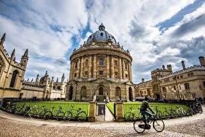 Windows Prints: Radcliffe Camera with cyclist, Oxford, Oxfordshire, England, United Kingdom, Europe