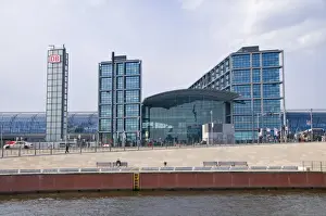 The railway station, Lehrter Bahnhof seen from the Spree in the center of Berlin