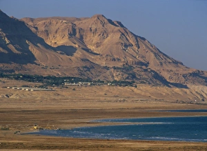 Receding sea in foreground