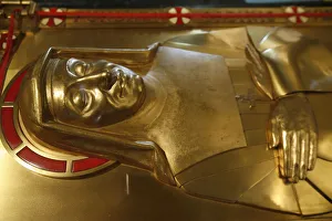 Images Dated 24th August 2007: Recumbent figure of Sainte-Jeanne de Chantal in the Visitation Basilica, Annecy