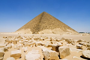 Images Dated 12th July 2008: The Red Pyramid (Senefru Pyramid), Dahshur, UNESCO World Heritage Site