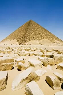 Images Dated 12th July 2008: The Red Pyramid (Senefru Pyramid), Dahshur, UNESCO World Heritage Site