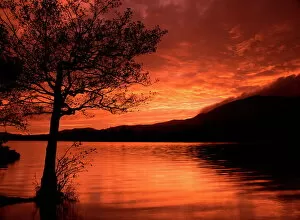 Natural Phenomena Collection: Red sky at sunset, Coniston Water, Consiton, Lake District, Cumbria, England