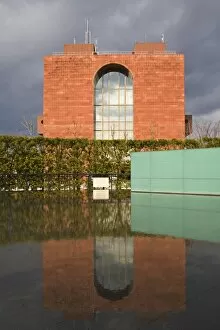 Images Dated 6th December 2007: Reflecting Pool at Nagasaki Atomic Bomb Museum, Kyushu Region, Japan, Asia