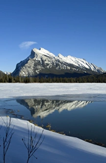 Images Dated 21st February 2008: Reflection of Rocky Mountains in Vermilion Lakes in Banff National Park