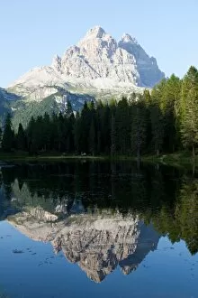 Images Dated 21st August 2011: Reflections at sunset on Antorno Lake, Misurina, Tre Cime di Lavaredo, Belluno, Dolomites, Italy