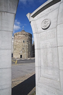 Images Dated 9th August 2006: Reginalds Tower, Waterford City, County Waterford, Munster, Republic of Ireland