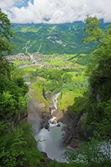 Switzerland Collection: Reichenbach Falls, fictional location of Sherlock Holmes death, Meiringen, Switzerland, Europe