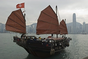 Images Dated 8th November 2007: One of the last remaining Chinese sailing junks on Victoria Harbour, Hong Kong