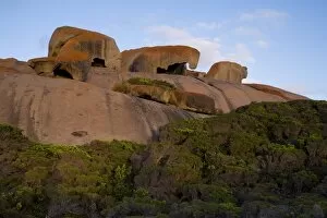 Images Dated 18th October 2007: Remarkable Rocks, Flinders Chase National Park, Kangaroo Island, South Australia