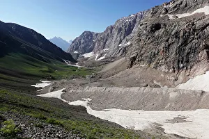 The remote and spectacular Fann Mountains, part of the western Pamir-Alay, Tajikistan, Central Asia, Asia