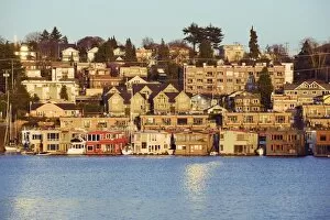 Images Dated 25th March 2009: Residential houses on Lake Union, Seattle, Washington State, United States of America