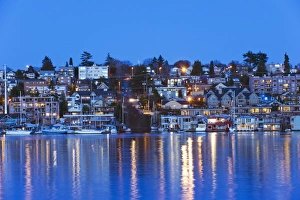 Images Dated 25th March 2009: Residential houses on Lake Union, Seattle, Washington State, United States of America