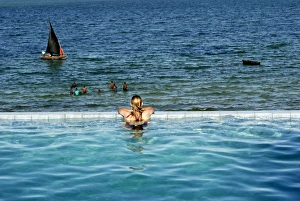 Mozambique Prints: Resort, Vilanculo (Vilankuko) Beach, Mozambique, Africa