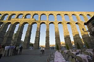 Images Dated 30th August 2010: Restaurant under the 1st century Roman aqueduct, UNESCO World Heritage Site