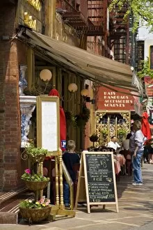 Images Dated 12th May 2007: Restaurant in Little Italy in Lower Manhattan, New York City, New York