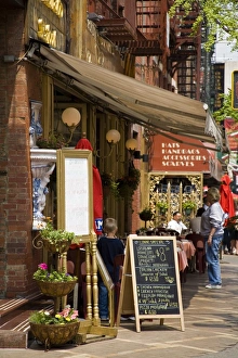Images Dated 12th May 2007: Restaurant in Little Italy in Lower Manhattan, New York City, New York