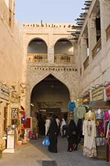 Images Dated 15th December 2007: The restored Souq Waqif with mud rendered shops and