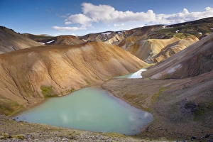 Images Dated 12th August 2009: Rhyolite slopes and screes in Graenagil ravine, Landmannalaugar area, Fjallabak region