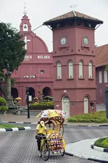 Images Dated 17th September 2009: Rickshaw and Christ Church, Town Square, Melaka (Malacca), Melaka State