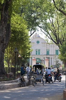 Rickshaws Prints: Rickshaws in front of the Cathedral of Notre Dame, Kolkata, West Bengal, India, Asia