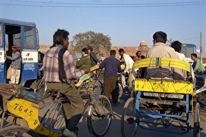Rick Shaw Prints: Rickshaws in traffic