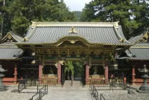 Images Dated 14th October 2009: Rinnoji Taiyuin Temple, Nio-mon Gate, Nikko Temples, UNESCO World Heritage Site