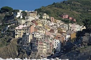 Images Dated 5th November 2008: Riomaggiore, Cinque Terre, UNESCO World Heritage Site, Liguria, Italy, Europe