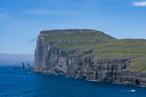 Risin og Kellingin rocks, Eysturoy Island, Faroe Islands, Denmark, Europe