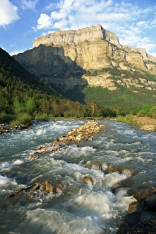 Huesca Prints: The River Arazas
