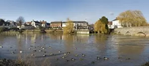 Images Dated 6th February 2008: River Avon, Bidford-on-Avon, Warwickshire, England, United Kingdom, Europe