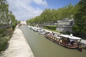 Images Dated 12th April 2011: River boats on the Canal de la Robine, Narbonne, Languedoc-Roussillon, France, Europe
