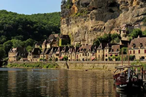 Villages Prints: The River Dordogne, La Roque-Gageac, Dordogne, France, Europe
