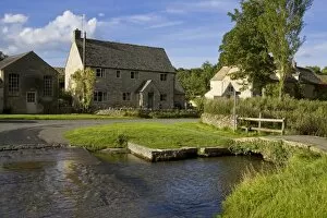 Images Dated 9th September 2010: River Eye, Upper Slaughter, Gloucestershire, Cotswolds, England, United Kingdom, Europe
