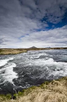 River Laxa flowing out of Lake Myvatn, Skutustaoir near Reykjahlid, Iceland