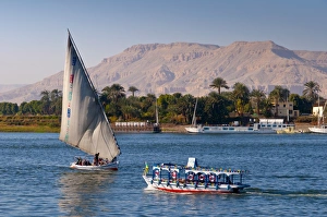 Images Dated 27th December 2009: River Nile at Luxor, Egypt, North Africa, Africa