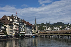 Covered Prints: River Reuss and Kapellbrucke, Hofkircke beyond, Lucerne, Switzerland, Europe