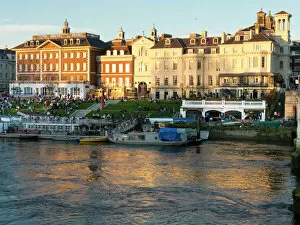 Holiday Makers Gallery: River scene, Richmond upon Thames, Greater London, Surrey, England, United Kingdom