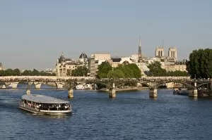 River Seine and Ile de la Cite, Paris, France, Europe