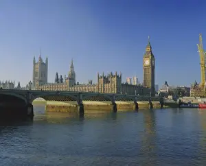 The River Thames, Westminster Bridge and the Houses of Parliament, London, England, UK