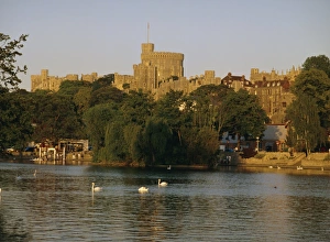 The River Thames and Windsor Castle, Windsor, Berkshire, England, UK, Europe