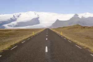 Southern Area Prints: Empty road leading towards Fjallsjokull Glacier near Jokulsarlon