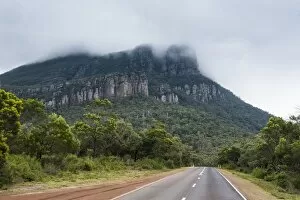 Images Dated 21st October 2008: Road leading to the Grampians National Park, Victoria, Australia, Pacific