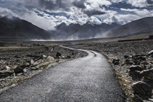 Freeways Prints: Road leading out of Kharsa village, Ladakh, India, Himalayas, Asia